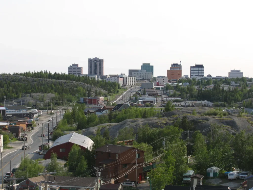 Daylight streetscape in central Yellowknife