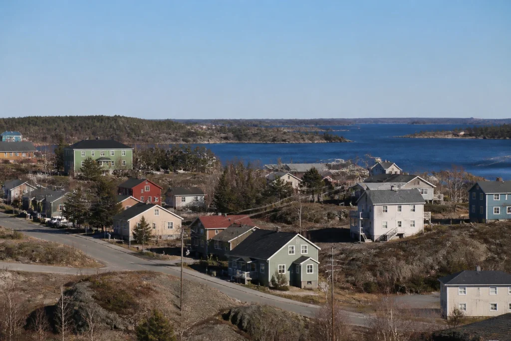 The streetscape of Old Town Yellowknife